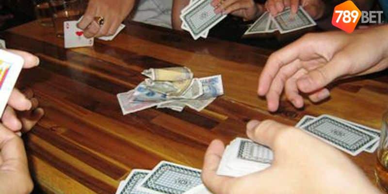 Cách đánh bài tiến lên: Chơi thông minh để chiến thắng