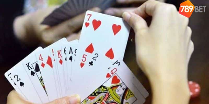 Cách đánh bài tiến lên: Chơi thông minh để chiến thắng