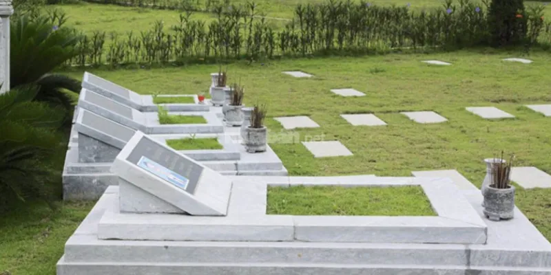 Nằm mơ thấy bia mộ của người thân