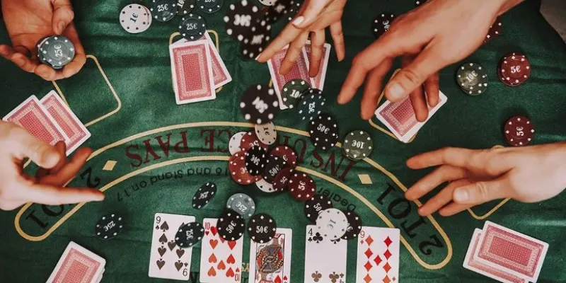 Cách chơi Poker online: Những điều cần biết để thắng lớn 4 Chia sẻ bí quyết chơi Poker để thắng đậm