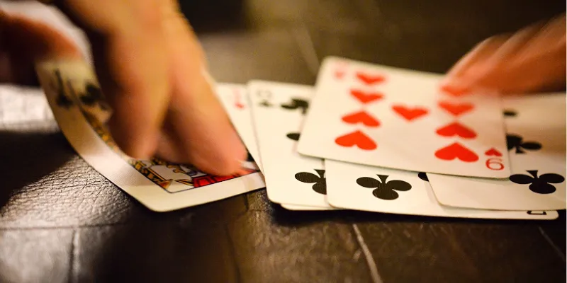 Cách đánh Phỏm giỏi: Bí quyết để luôn dẫn đầu ván bài 2 Phân tích toàn diện các quy tắc chơi Phỏm