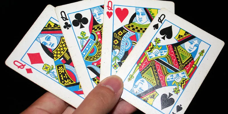 Tìm hiểu các lá bài tẩy quan trọng trong trò chơi Bài Tấn