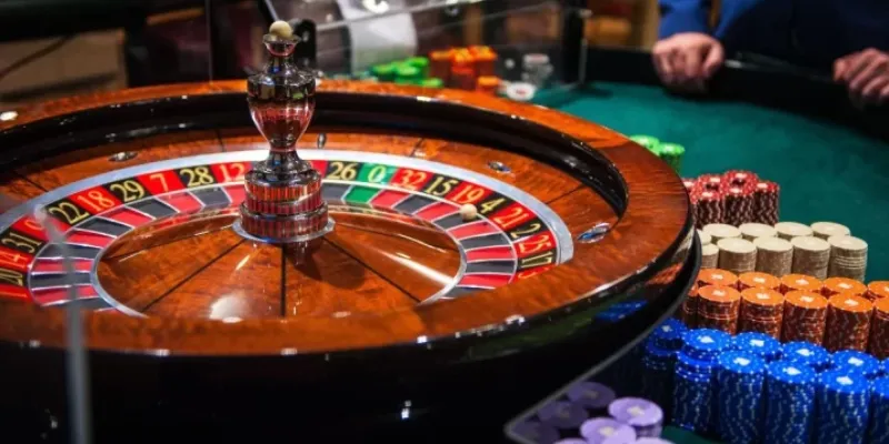 Mẹo cá cược roulette - Chơi thế nào để thắng lớn dễ dàng? 2 Thuộc lòng chi tiết về luật chơi của trò Roulette