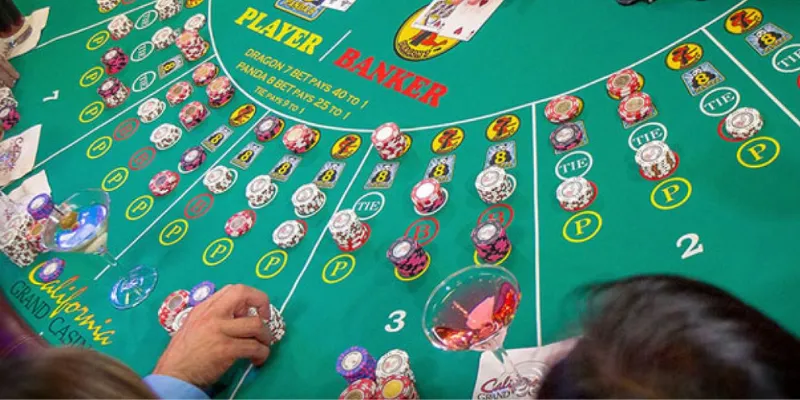 Bí kíp đánh Baccarat - Chiến thuật đặt cược an toàn nhất 3 Tìm hiểu cơ hội chiến thắng khi đặt cược trong Baccarat