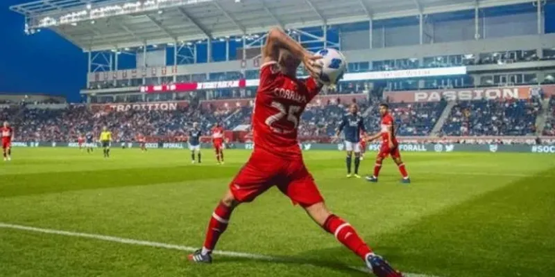 Soi kèo ném biên – Hướng dẫn cách dự đoán chuẩn 2 Phân tích toàn diện về kèo ném biên